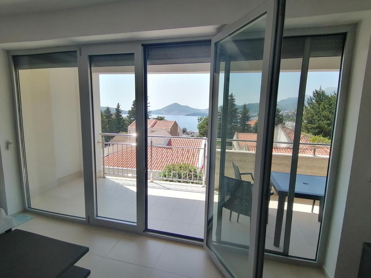 Apartman Sara Pržno Exteriör bild