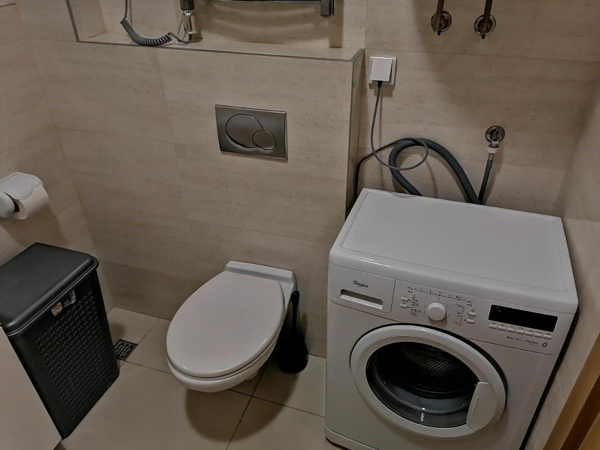 Apartman Sara Pržno Exteriör bild