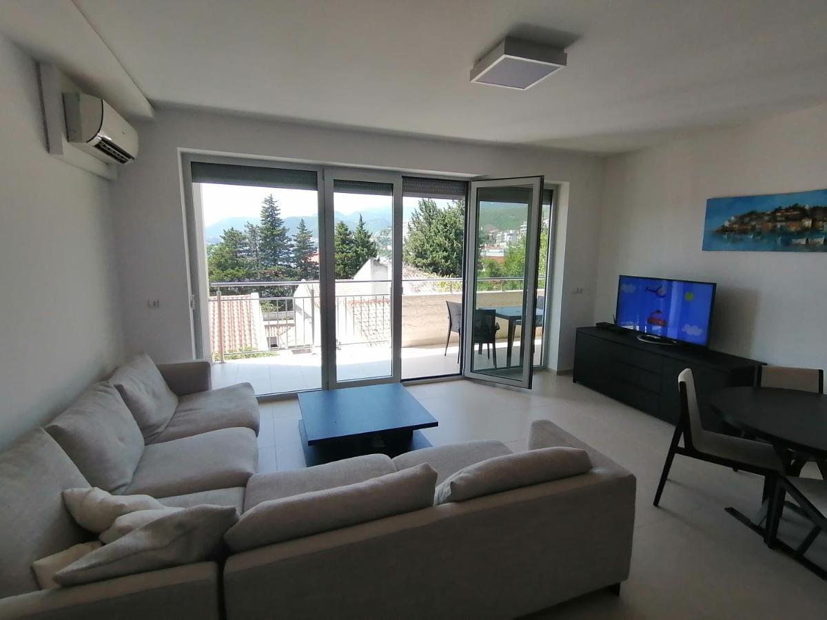 Apartman Sara Pržno Exteriör bild