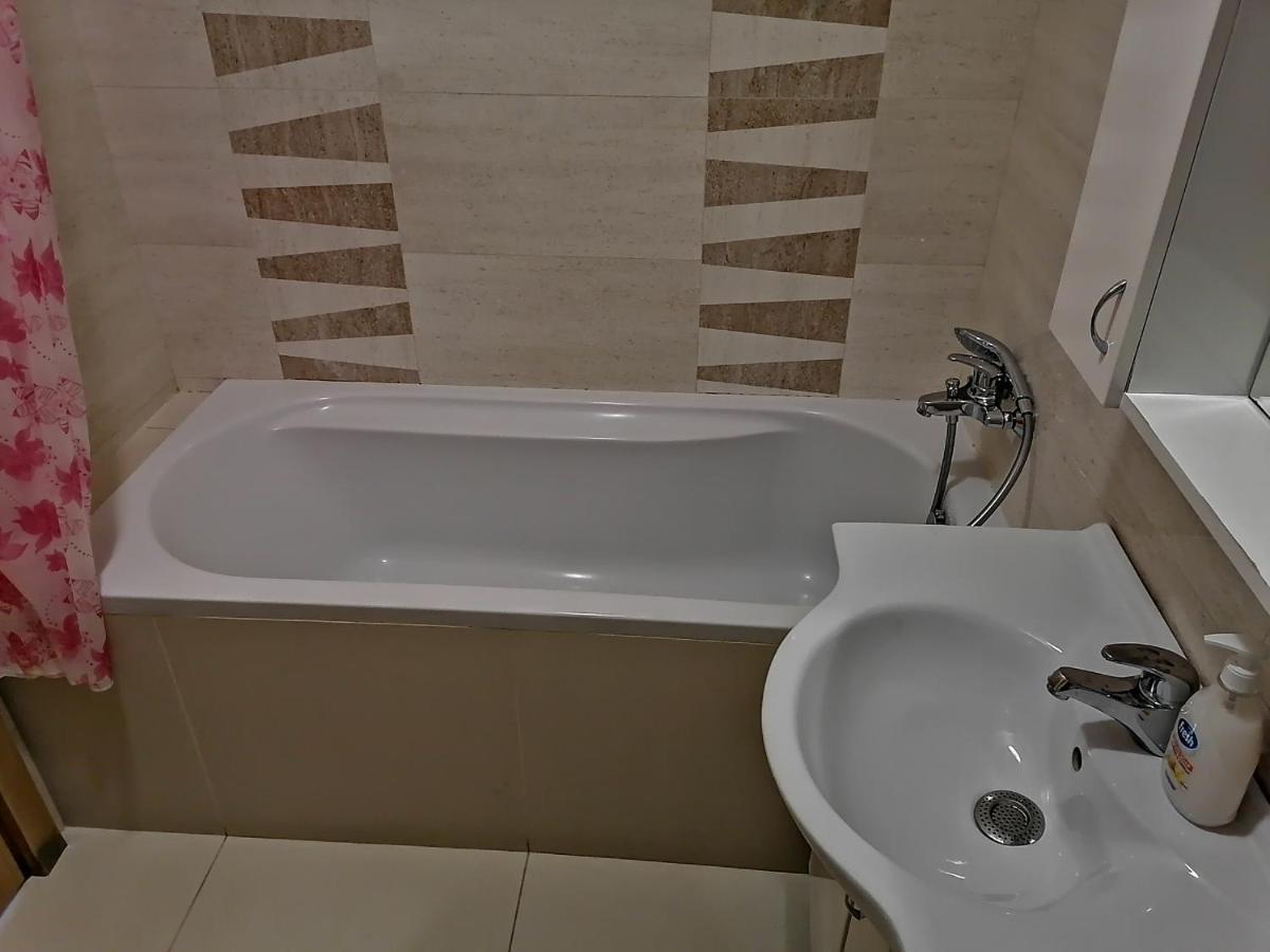 Apartman Sara Pržno Exteriör bild